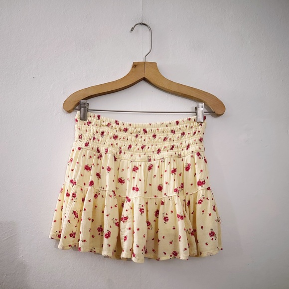 Garage Smocked Mini Floral Skirt Skort Yellow Pink Flowers - Picture 2 of 8